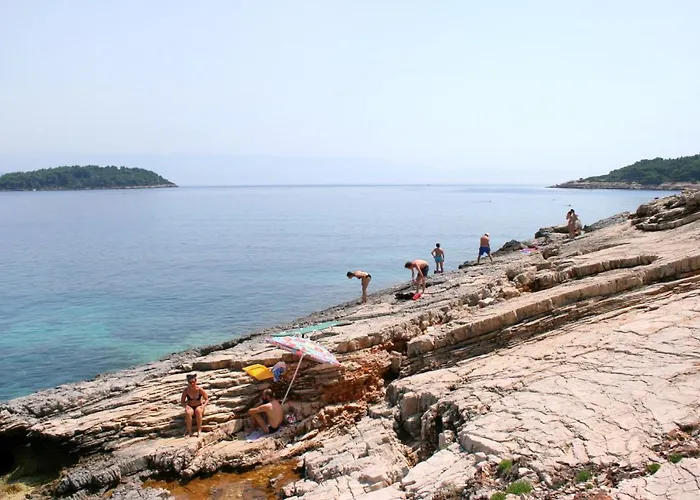 Apartamento By The Sea Vrboska