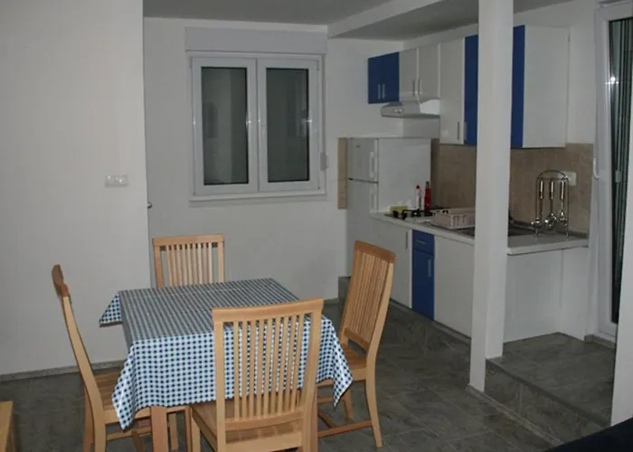 Apartamento By The Sea Vrboska